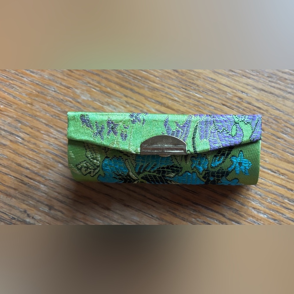 VIBRANT GREEN & BLUE LIPSTICK HOLDER